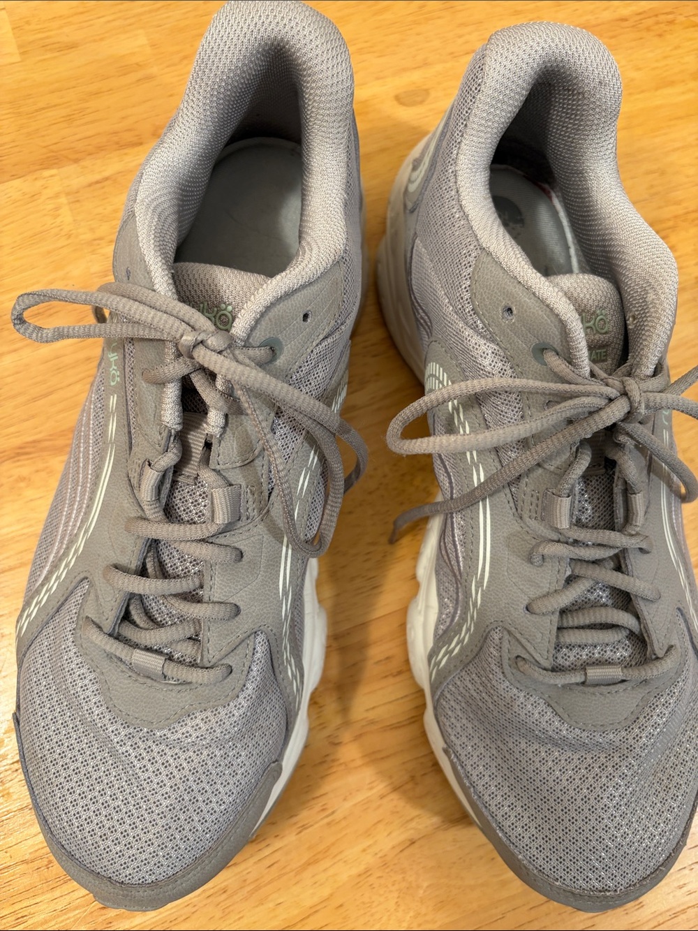 Ryka Women's Gray and White Mesh Athletic Walking Sneakers Size 9.5W
